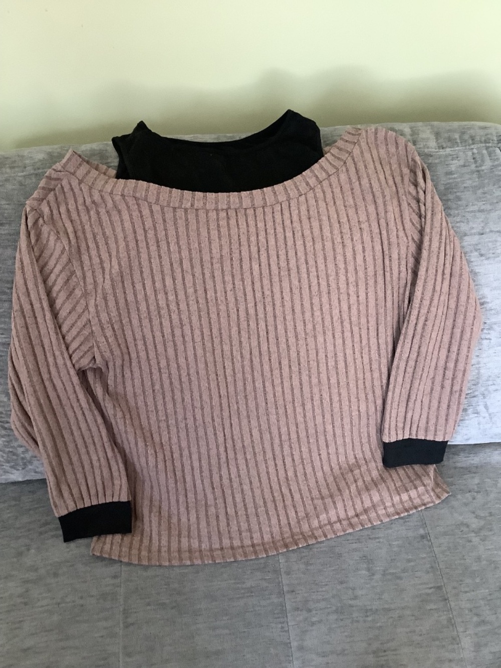 Sweater - Picture 2 of 2